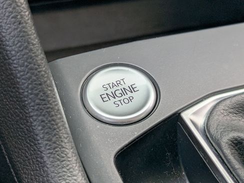 Used 2022 Volkswagen Taos SE w/ IQ.Drive SE Package image 29