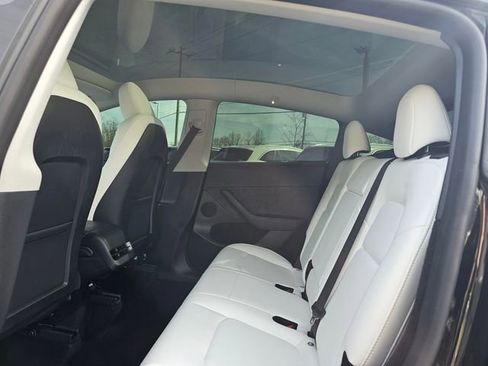 Used 2024 Tesla Model Y Performance image 21