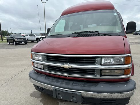Used 1998 Chevrolet Express 1500 RWD image 10