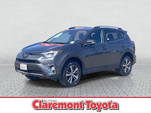 Certified 2018 Toyota RAV4 XLE FWD image 1