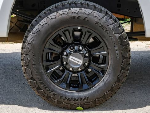 Used 2021 Ford F250 XL w/ Power Equipment Group AWD/4WD image 48