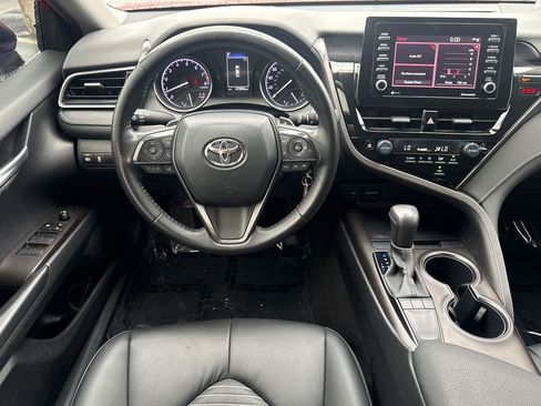 Used 2024 Toyota Camry SE w/ Protection Package (Q2) (TMS) FWD image 17