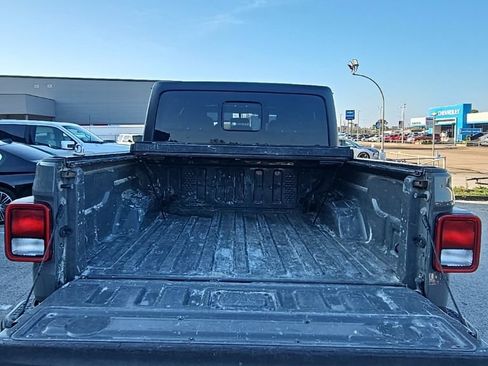Used 2022 Jeep Gladiator Sport image 23