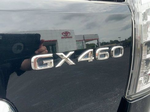 Used 2017 Lexus GX 460 Premium w/ Premium Package AWD/4WD image 10