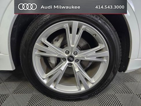 Used 2023 Audi Q8 Premium w/ Convenience Package AWD/4WD image 2