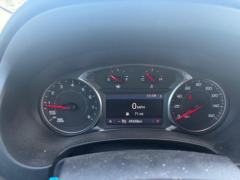 Used 2022 GMC Terrain AT4 image 4