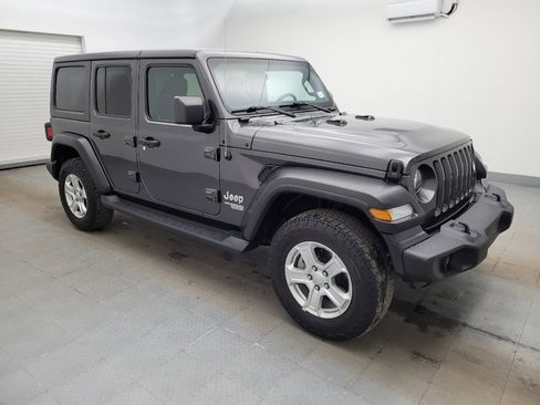 Used 2019 Jeep Wrangler Unlimited Sport S image 11