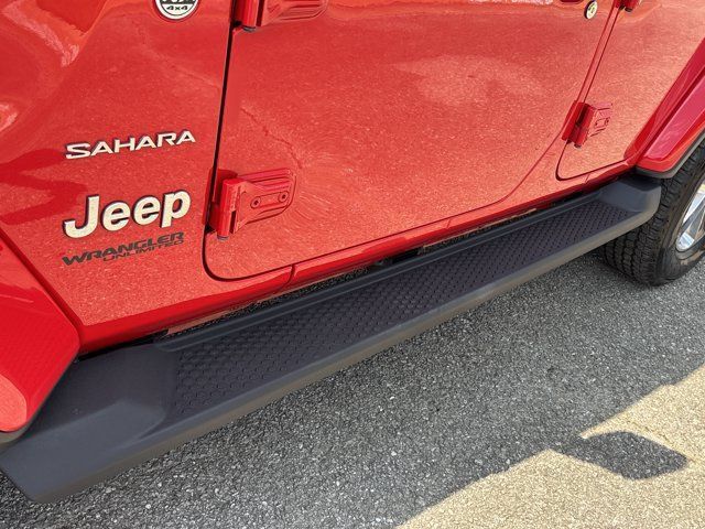 Used 2022 Jeep Wrangler Unlimited Sahara w/ Cold Weather Group AWD/4WD image 15