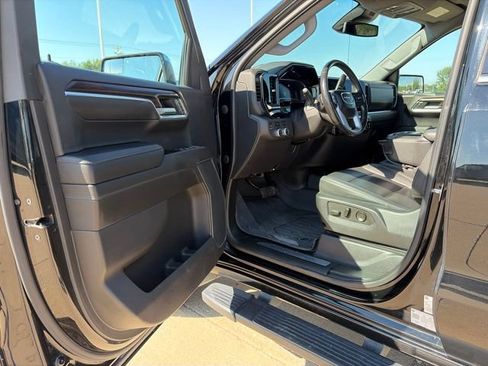 Used 2022 GMC Sierra 1500 SLT AWD/4WD image 12