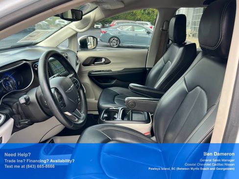 Used 2021 Chrysler Voyager Lxi FWD image 9