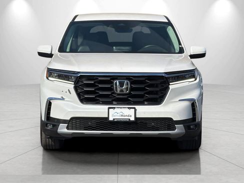 Used 2025 Honda Pilot EX-L image 10