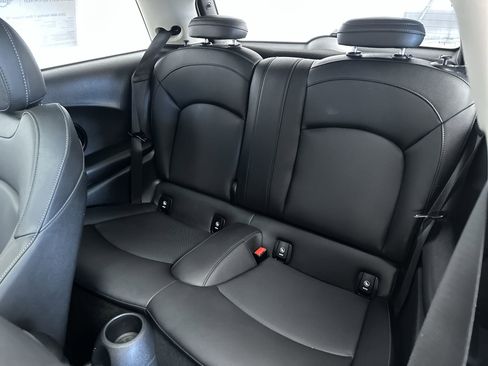 Certified 2024 MINI Cooper SE image 23