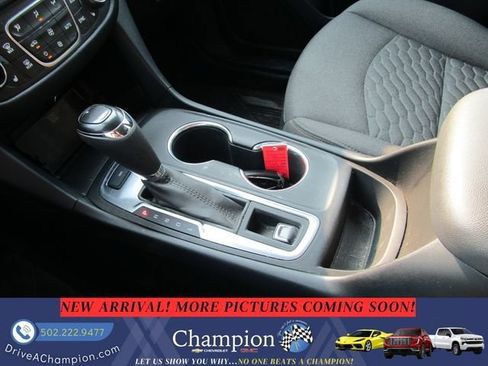 Used 2020 Chevrolet Equinox LT AWD/4WD image 16