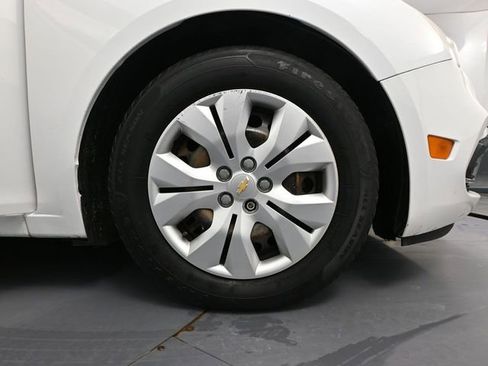 Used 2016 Chevrolet Cruze LS image 14