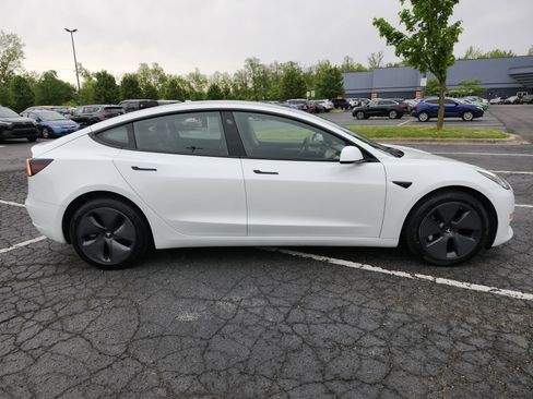 Used 2023 Tesla Model 3 Standard Range RWD image 18
