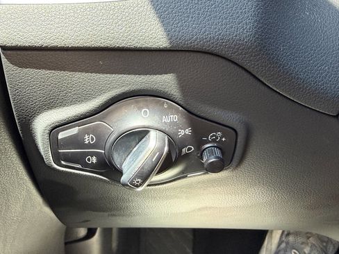 Used 2017 Audi Q5 2.0T Premium Plus w/ Technology Package AWD/4WD image 16
