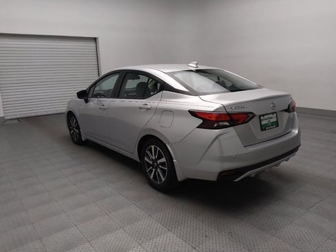 Used 2021 Nissan Versa SV FWD image 5