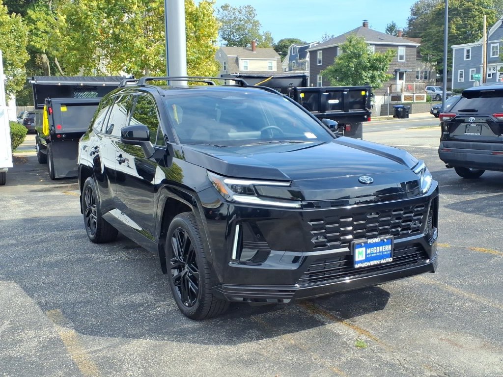 Used 2026 Toyota RAV4 XSE w/ Weather Package AWD/4WD image 4