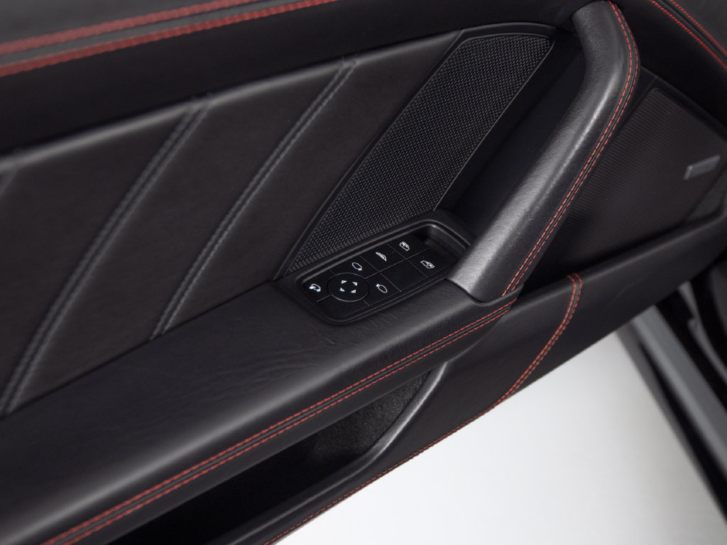 Certified 2022 Porsche 911 Turbo S AWD/4WD image 21
