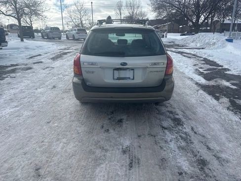 Used 2005 Subaru Outback 2.5i Limited image 4