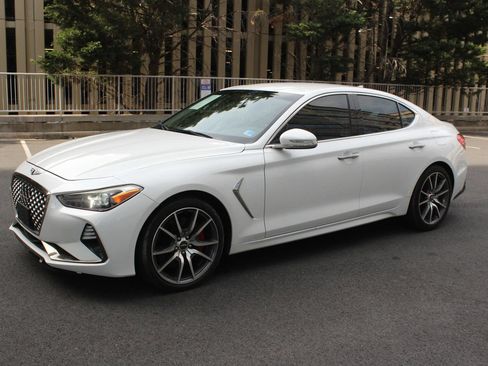 Used 2021 Genesis G70 2.0T Sport RWD image 12