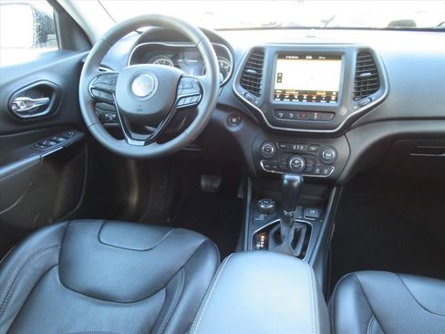 Used 2023 Jeep Cherokee Altitude Lux image 12