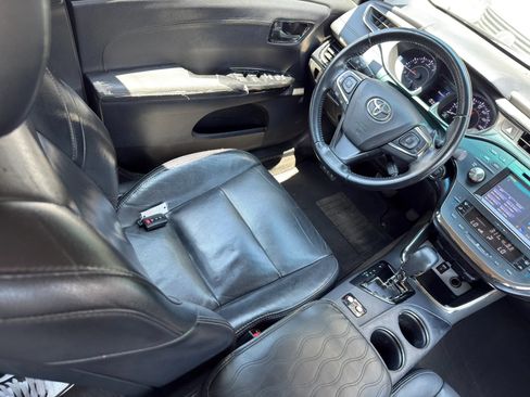 Used 2016 Toyota Avalon XLE FWD image 18