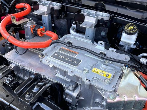 Used 2024 Nissan Ariya FWD image 30