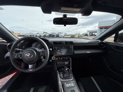 Used 2025 Toyota GR86 Premium image 17