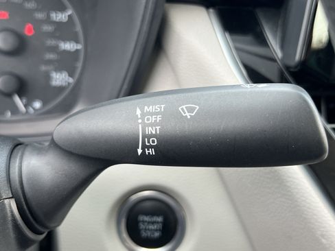 Used 2024 Toyota Corolla LE FWD image 32