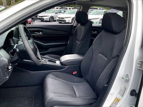 Certified 2023 Honda Accord EX image 41