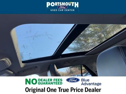 Certified 2022 Ford Explorer XLT w/ Equipment Group 202A image 8