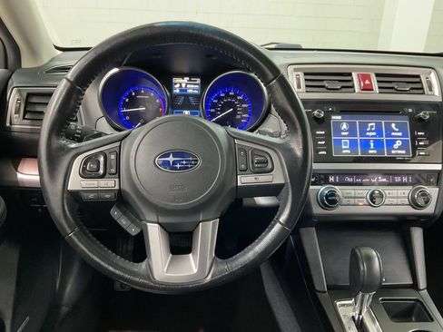 Used 2015 Subaru Outback 2.5i Limited image 9