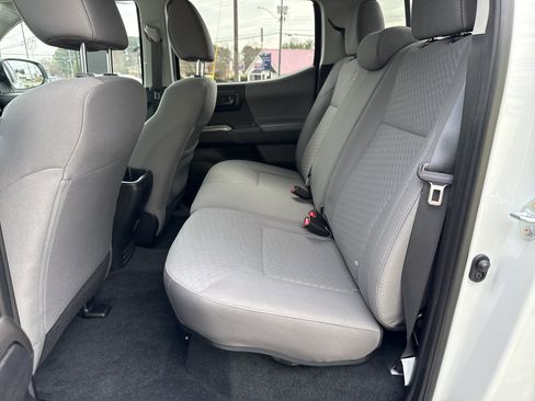 Used 2023 Toyota Tacoma SR5 w/ Technology Package image 30