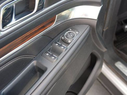 Used 2016 Ford Explorer Limited AWD/4WD image 13