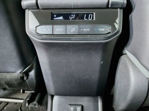 Used 2021 Toyota Highlander XSE AWD/4WD image 33