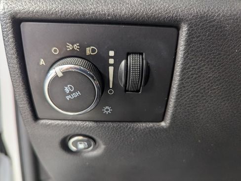 Used 2017 Jeep Grand Cherokee Limited AWD/4WD image 14