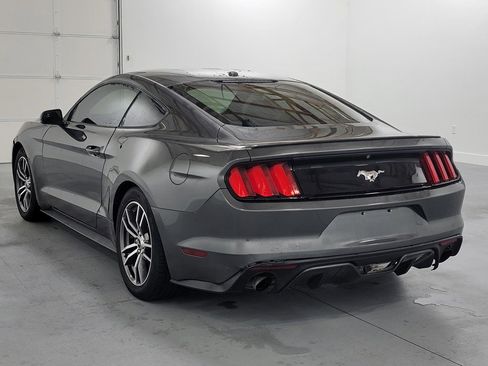Used 2017 Ford Mustang Premium image 7