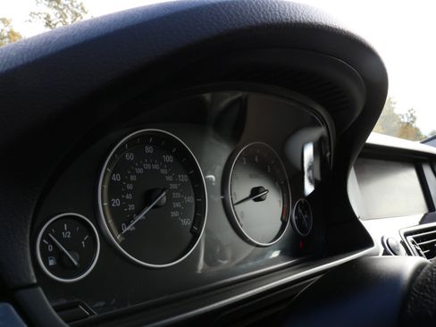 Used 2012 BMW 535i xDrive Sedan image 24