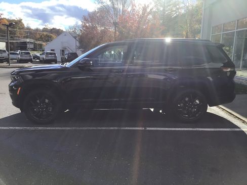 New 2025 Jeep Grand Cherokee L Limited image 4