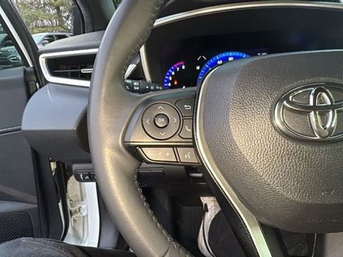 Used 2020 Toyota Corolla XSE image 19