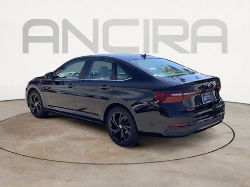 New 2025 Volkswagen Jetta SE image 6