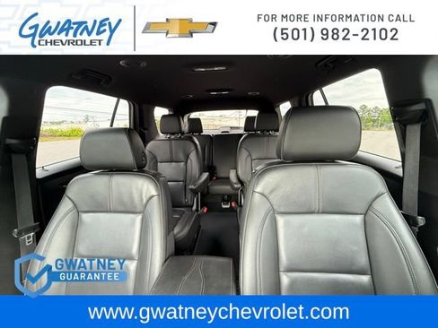 Used 2023 Chevrolet Traverse RS FWD image 35