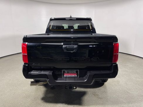 Certified 2025 Toyota Tacoma TRD Off-Road image 4