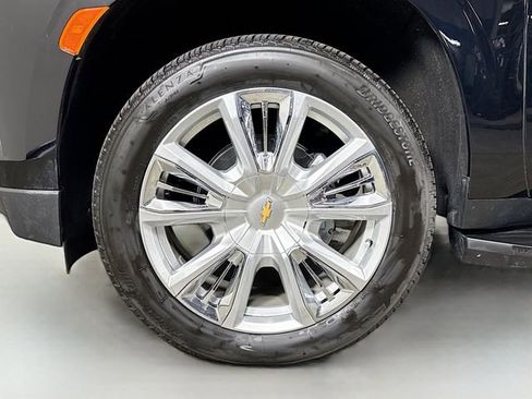 Used 2024 Chevrolet Suburban High Country image 35