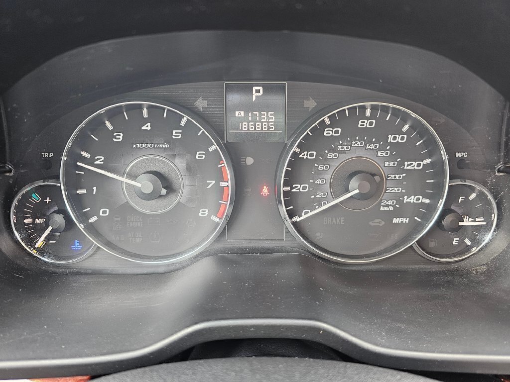 Used 2011 Subaru Outback 2.5i Limited AWD/4WD image 24