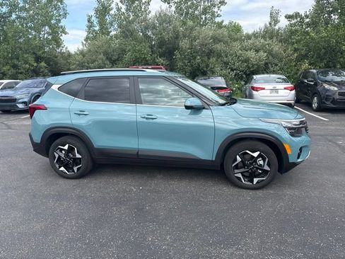 Certified 2024 Kia Seltos EX AWD/4WD image 6