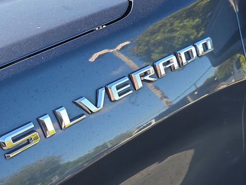 Used 2019 Chevrolet Silverado 1500 Custom w/ Custom Value Package image 7