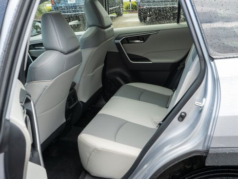 Used 2024 Toyota RAV4 XLE Premium FWD image 29