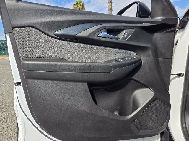Used 2021 Chevrolet TrailBlazer LS FWD image 16